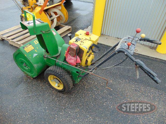  John Deere 826_1.jpg